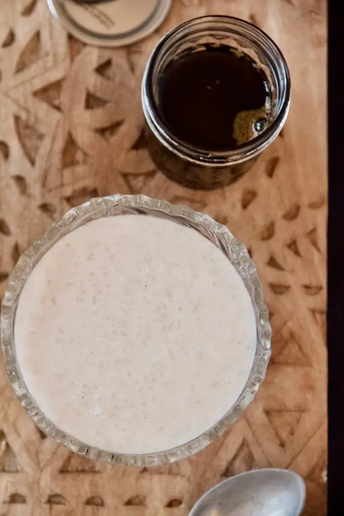 Shir Berenj - Milchreis mit Rosenwasser und Kardamom شیربرنج